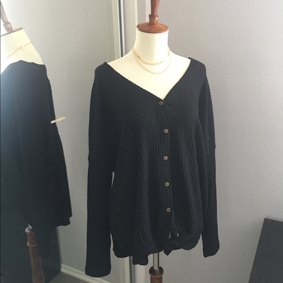 Penny Knotted Front Button Down Top - Picture 3 of 5